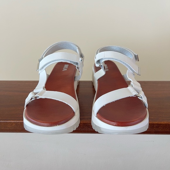 MIA Women's White Sandals - Picture 2 of 9